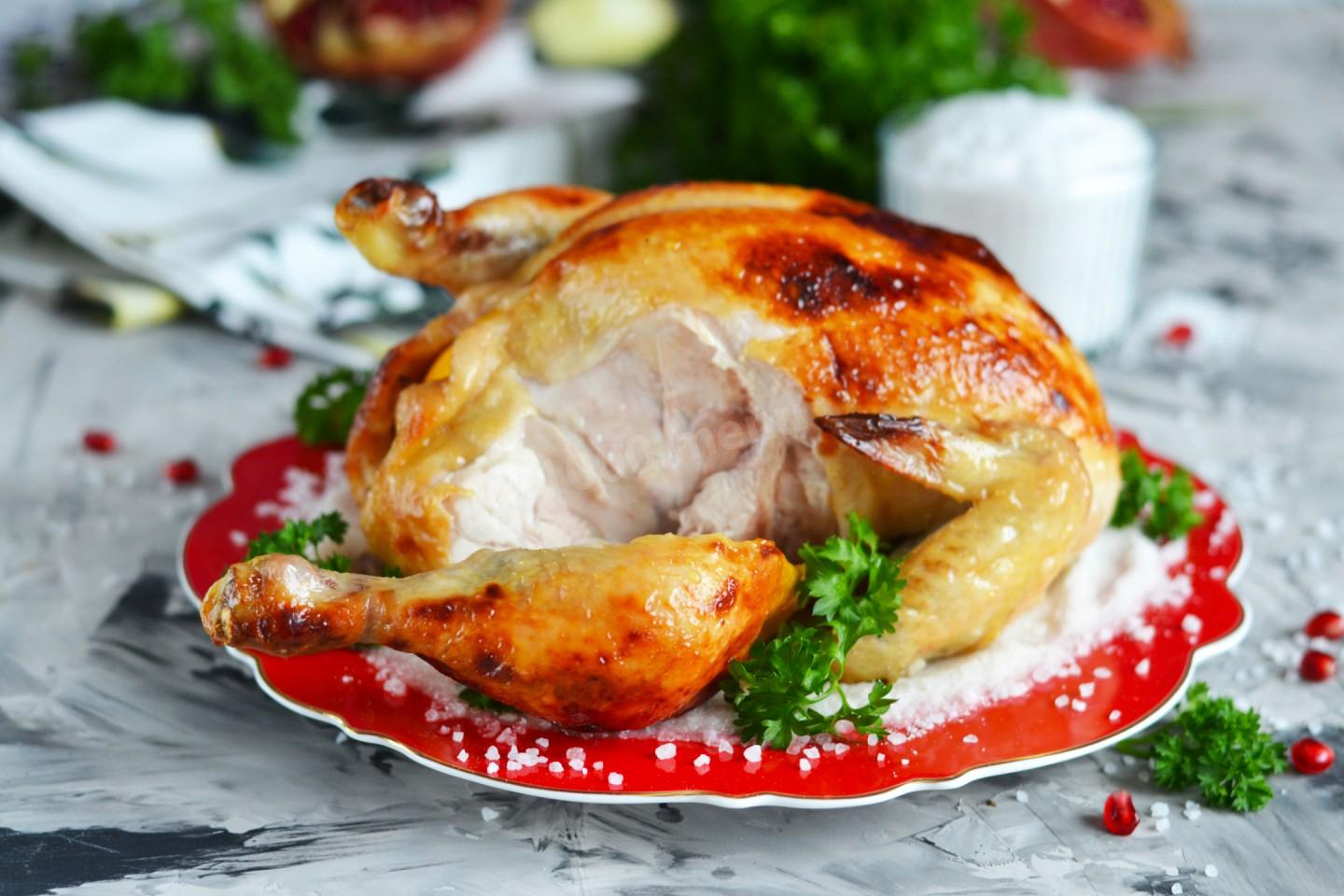 Курица запеченная в духовке рецепт с хрустящей корочкой рецепт с фото
