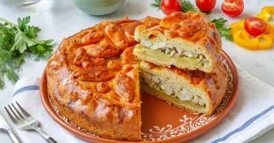 Пирог с картошкой и курицей в духовке
