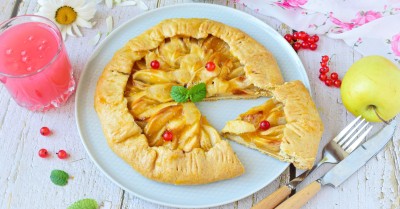 Галета с яблоками