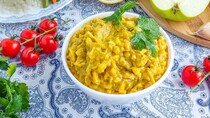 Соус карі зі шматочками яблука