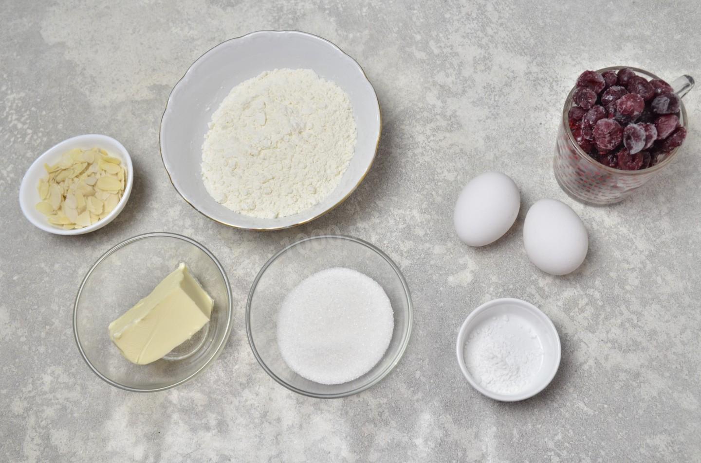 Яйцо масло сливочное сахар мука рецепт. Взбитые яйца. Яйца из яйца и сахарной пудры. Оладья с яичными желтками мука и сахар. Что можно сделать из яйца муки и сахара.