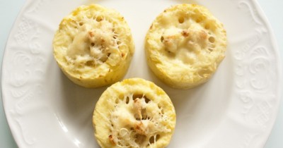 Картофельные гнезда с фаршем в духовке