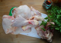 куриные бедрышки с картошкой на сковороде рецепт с фото. kurinye byodra na skovorode s jarenym lukom 1615308773 2 min. куриные бедрышки с картошкой на сковороде рецепт с фото фото. куриные бедрышки с картошкой на сковороде рецепт с фото-kurinye byodra na skovorode s jarenym lukom 1615308773 2 min. картинка куриные бедрышки с картошкой на сковороде рецепт с фото. картинка kurinye byodra na skovorode s jarenym lukom 1615308773 2 min. Блюда из куриного мяса пользуются особой популярностью во многих семьях. Вкусным, ярким и питательным решением для домашнего обеда могут стать сочные жареные бедра. Приготовить их можно самыми разными способами. Берите за заметку 10 интересных кулинарных идей с пошаговым описанием процесса.