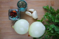 куриные бедрышки с картошкой на сковороде рецепт с фото. kurinye byodra na skovorode s jarenym lukom 1615308773 6 min. куриные бедрышки с картошкой на сковороде рецепт с фото фото. куриные бедрышки с картошкой на сковороде рецепт с фото-kurinye byodra na skovorode s jarenym lukom 1615308773 6 min. картинка куриные бедрышки с картошкой на сковороде рецепт с фото. картинка kurinye byodra na skovorode s jarenym lukom 1615308773 6 min. Блюда из куриного мяса пользуются особой популярностью во многих семьях. Вкусным, ярким и питательным решением для домашнего обеда могут стать сочные жареные бедра. Приготовить их можно самыми разными способами. Берите за заметку 10 интересных кулинарных идей с пошаговым описанием процесса.