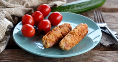 Сосиски в кляре на сковороде