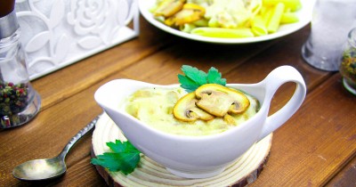 Грибной соус со сметаной из шампиньонов для макарон