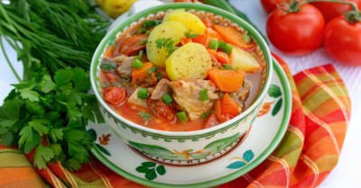 Шурпа из свинины в домашних условиях на плите