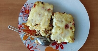 запеканка с цветной капустой и куриным бедром