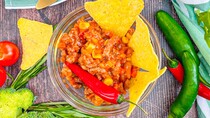 Чилі кон карне квасоля з фаршем і кукурудзою по-мексиканськи