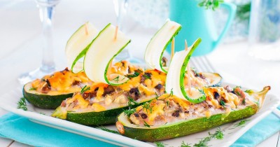 Лодочки из кабачков в духовке с фаршем и грибами