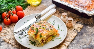Запеканка из картофеля, куриного фарша и сыра