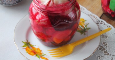 Капуста острая на зиму с морковкой и свеклой