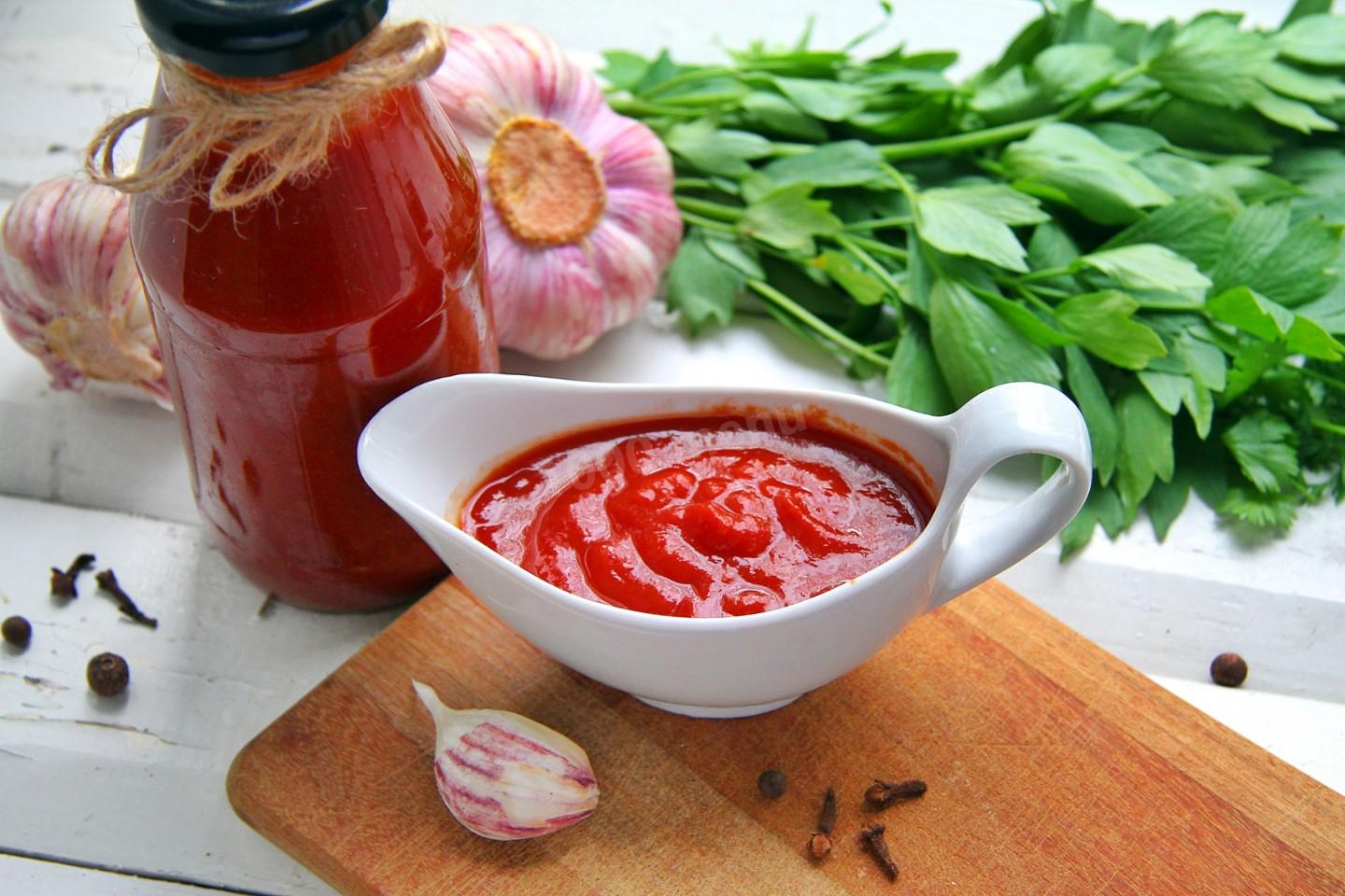 Как приготовить кетчуп на зиму из помидор в домашних условиях: пошаговый рецепт