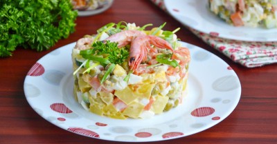 Салат Оливье с креветками