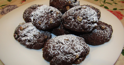 Постное шоколадно-ореховое печенье с ванильным сахаром