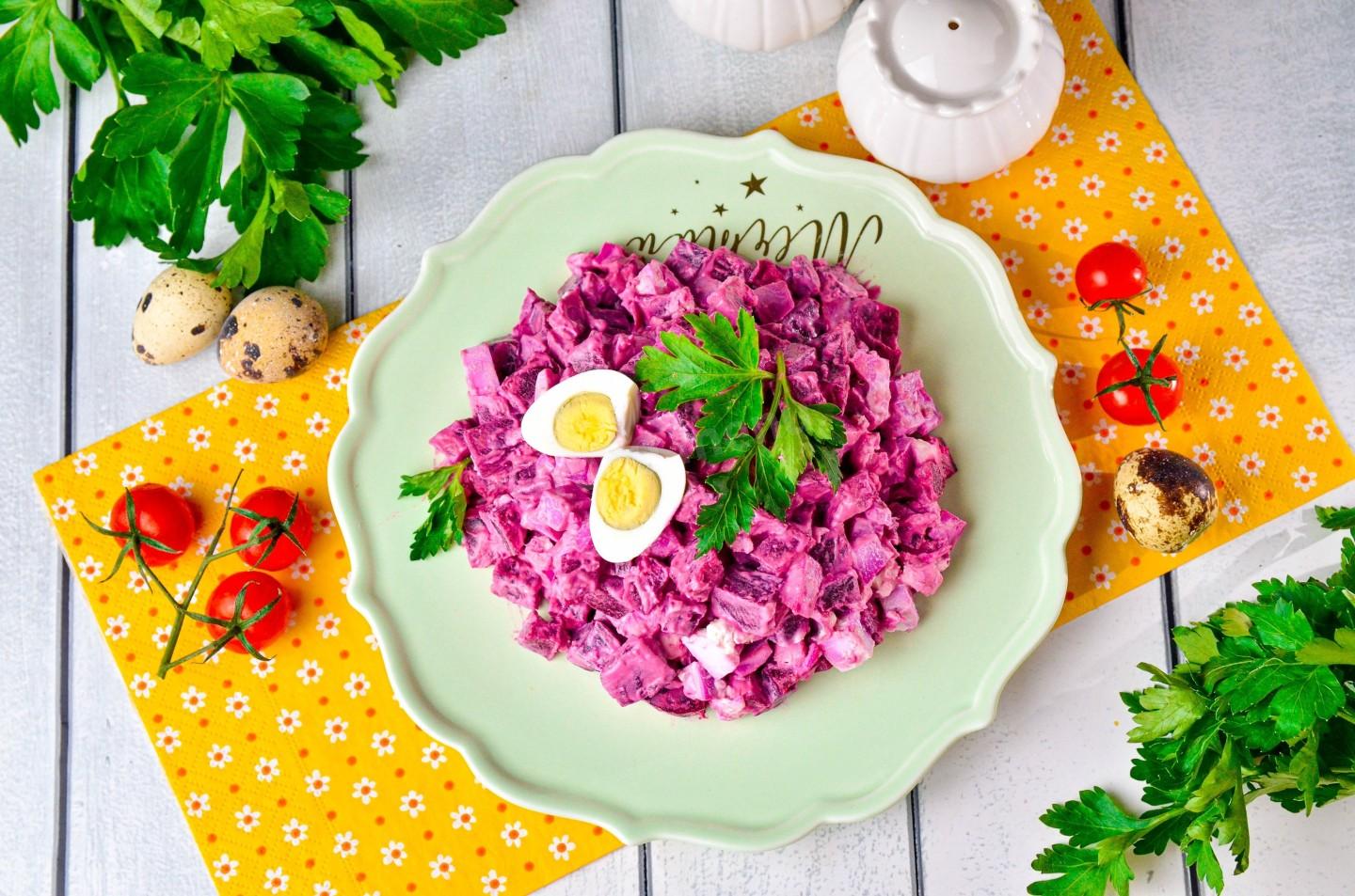 Рецепт зимнего салата из свеклы и яиц: простой и полезный вариант