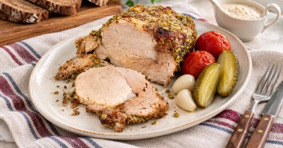 Свинина запеченная куском в фольге