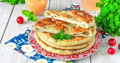 Лепешки на сыворотке на сковороде на завтрак