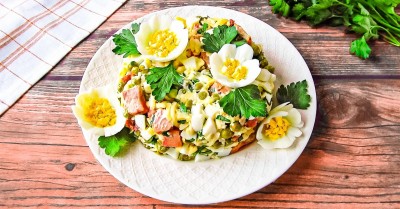 Салат из печени трески с яйцом