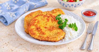 Шницель из свинины на сковороде для мужских праздников