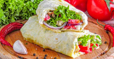 Цезарь ролл с курицей без майонеза