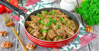 Говядина с грецкими орехами