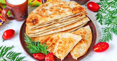 Кыстыбый из лаваша с картошкой на сковороде