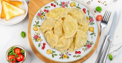 Вареники с салом и луком
