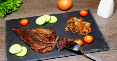 Мраморная говядина жареная в мучной панировке