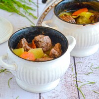 приготовить мясо в глиняных горшочках. Смотреть фото приготовить мясо в глиняных горшочках. Смотреть картинку приготовить мясо в глиняных горшочках. Картинка про приготовить мясо в глиняных горшочках. Фото приготовить мясо в глиняных горшочках