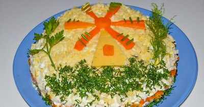 Салат Старый мельник с грибами и курицей