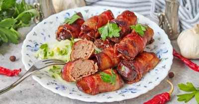 Куриная печень в беконе в духовке