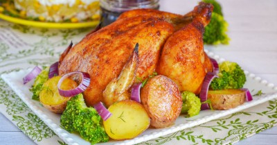Курица с хрустящей корочкой запеченная в духовке целиком