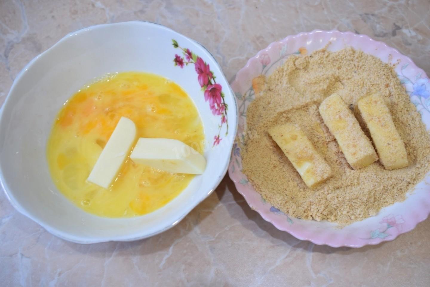 Жареный сыр сулугуни в панировке