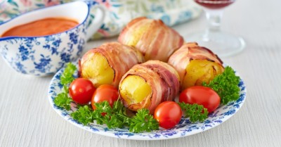 Картофель в беконе запеченный в духовке