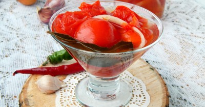 Помидоры сладкие с луком и болгарским перцем на зиму