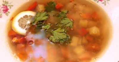 Индийский гороховый суп с машем, имбирем и куркумой