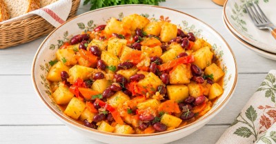 Картошка с консервированной фасолью