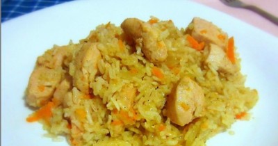 Плов в духовке куриный с луком