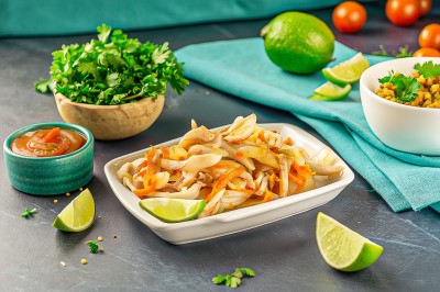 Кальмары с морковью и луком