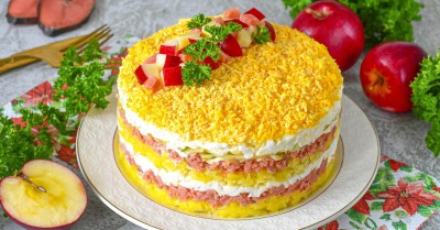 Салат Мимоза с яблоком