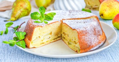 Шарлотка с грушей в духовке