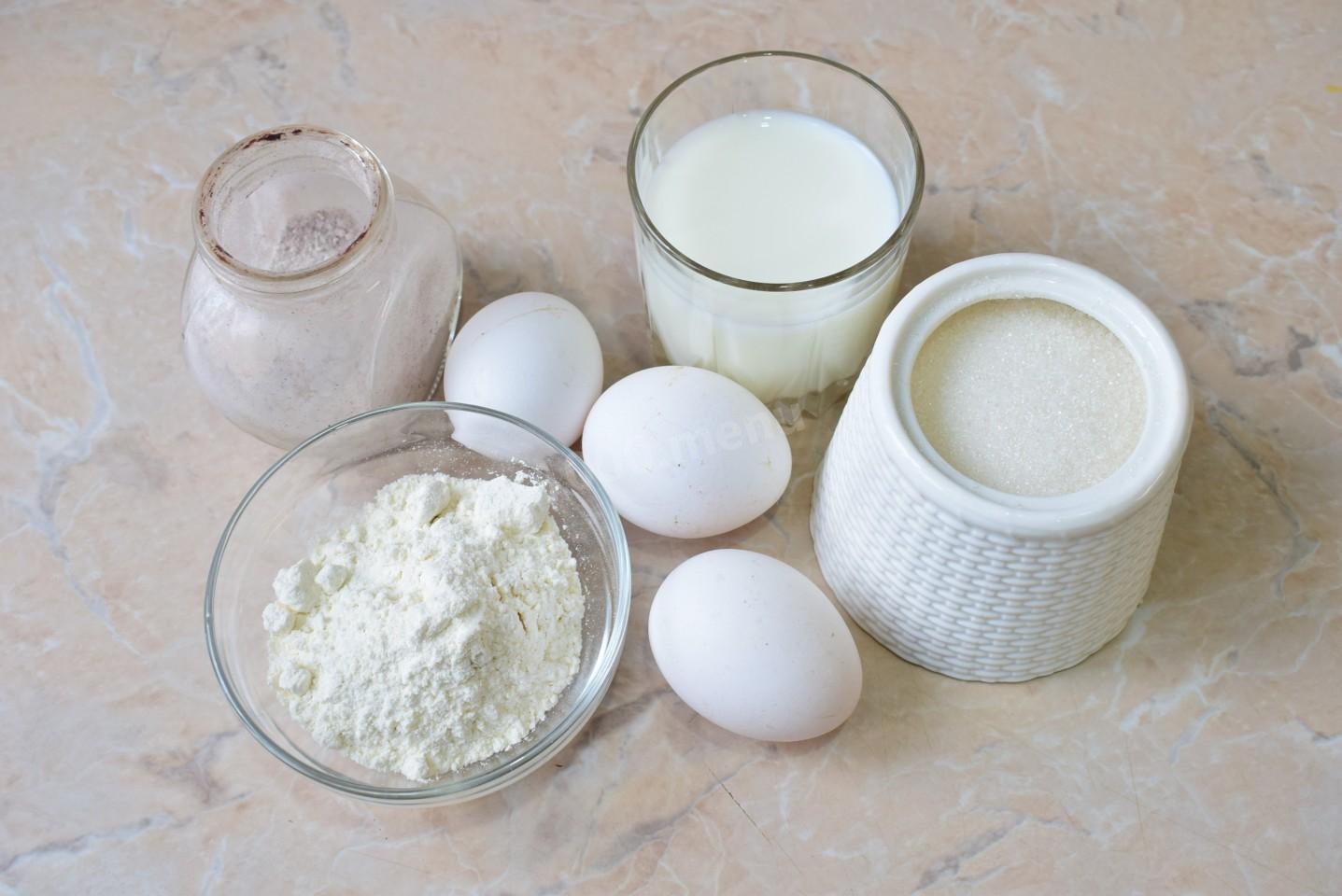 Крем молоко яйцо сахар масло мука. Крем из яиц молока и муки. Жирное молоко. Заварной крем без масла на 1 литр молока. Молоко ванилин каймак сахар Ингредиенты.
