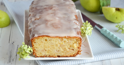 Простой кекс с яблоками и лимоном