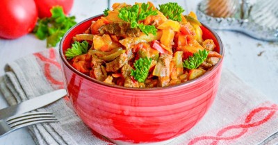 Азу с солеными огурцами из говядины с картошкой по татарски