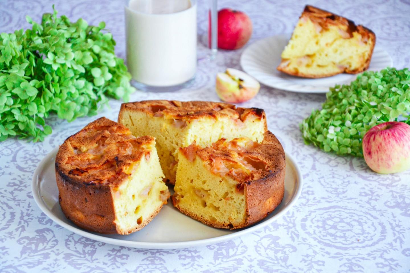 Пирог на ряженке рецепты. pirog na ryajenke s. Пирог на ряженке рецепты фото. Пирог на ряженке рецепты-pirog na ryajenke s. картинка Пирог на ряженке рецепты. картинка pirog na ryajenke s. Довольно часто в холодильнике остаются продукты, которые и выкинуть вроде жалко, но и включать в меню уже не хочется из-за подходящего к концу срока годности. В основном, это касается молочных продуктов, в том числе и ряженки.