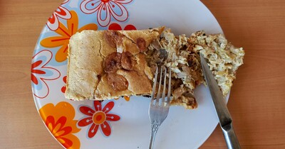 овсяный заливной пирог с капустой и грибом в сметане