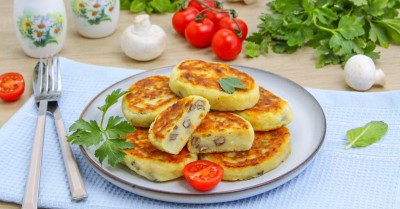 Котлеты постные картофельные на сковороде