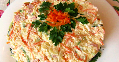 Салат с ветчиной огурцами и морковью по-корейски