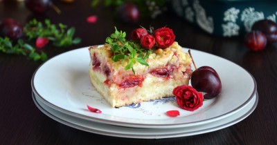 Пирог со сливами из песочного теста в духовке